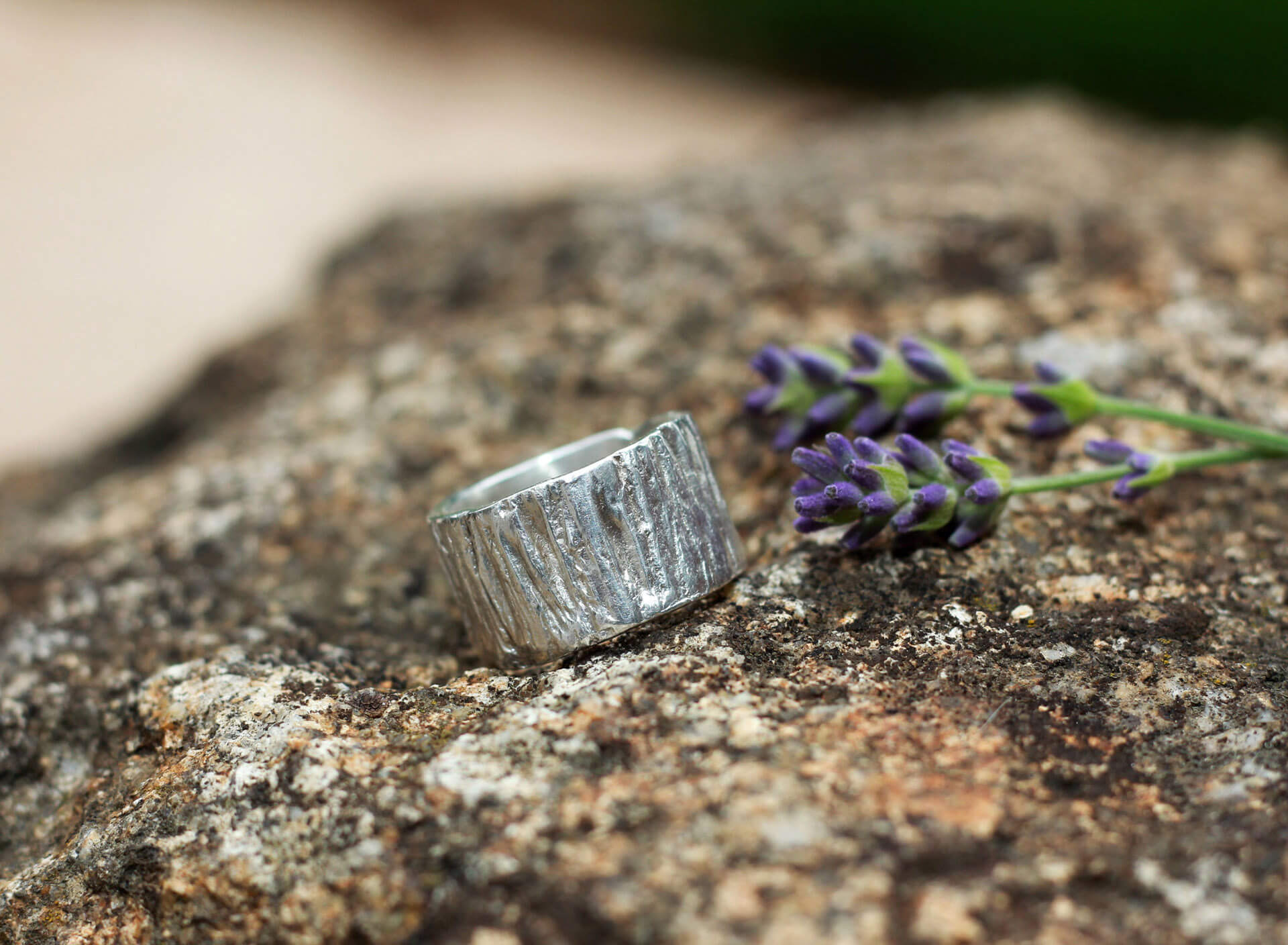 Ring mit Oberflächenstruktur(Individuell)